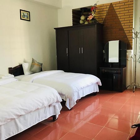 Anh Anh Hotel Bac Ha  Exterior photo