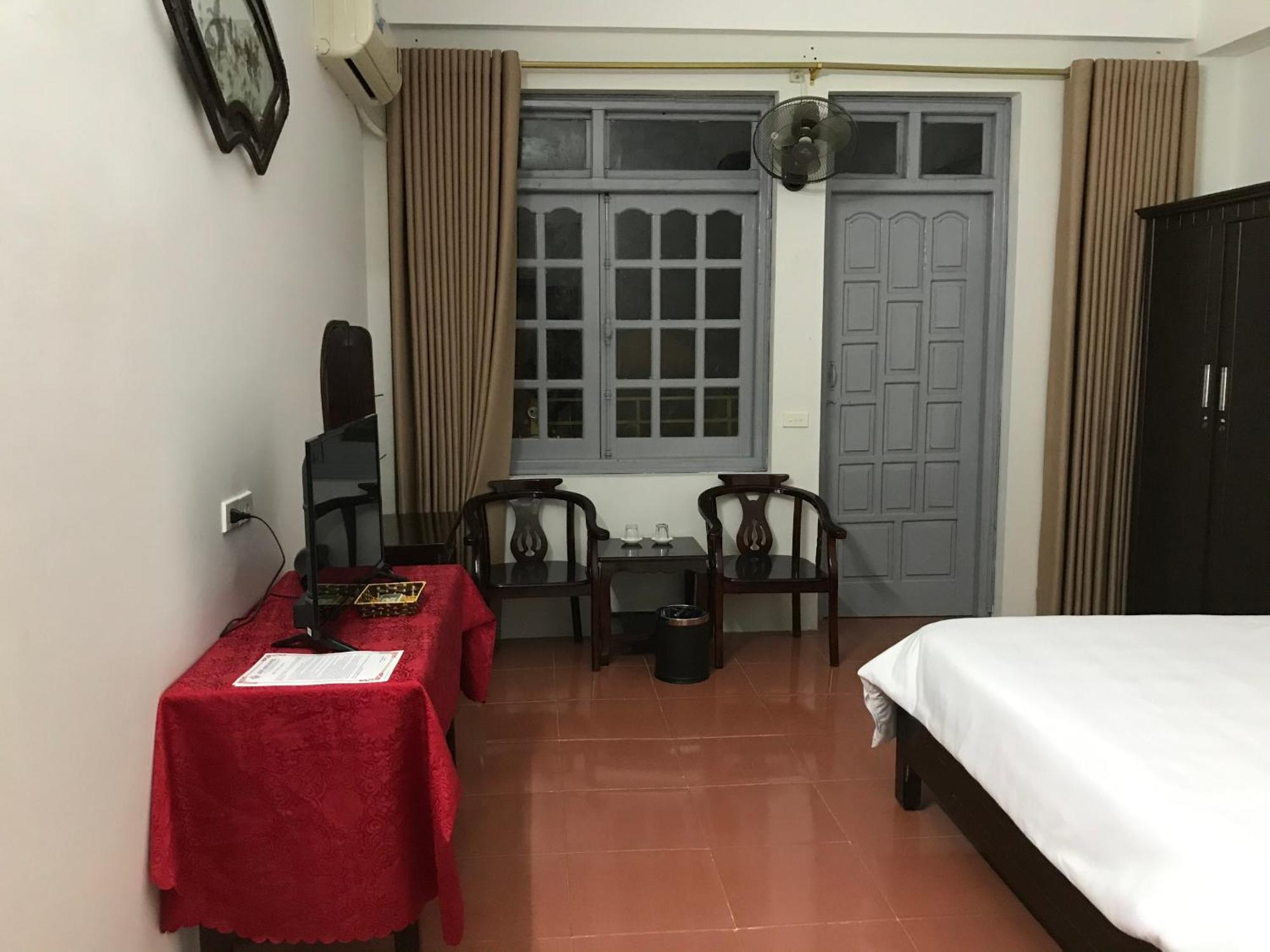 Anh Anh Hotel Bac Ha  Exterior photo