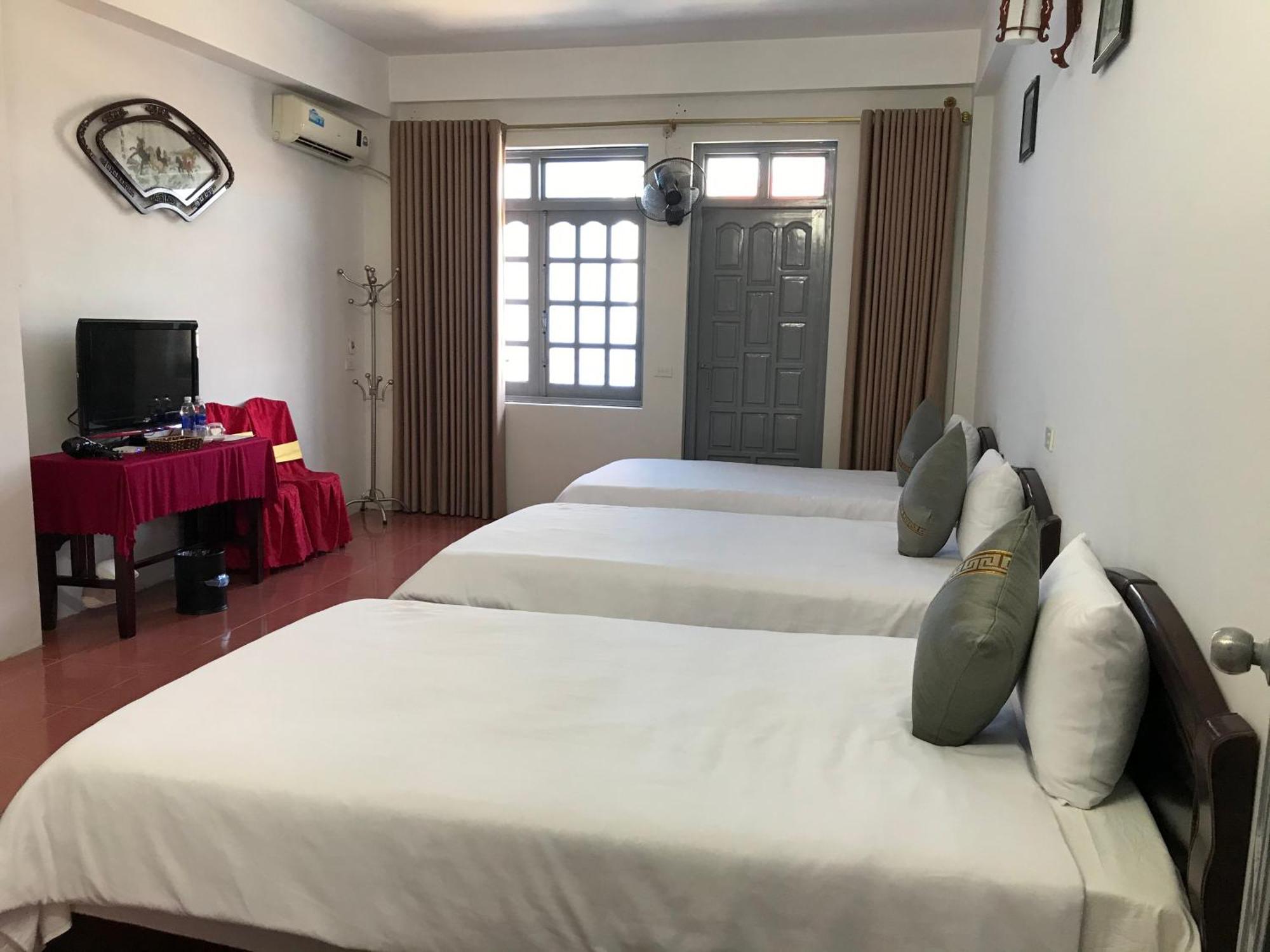 Anh Anh Hotel Bac Ha  Exterior photo